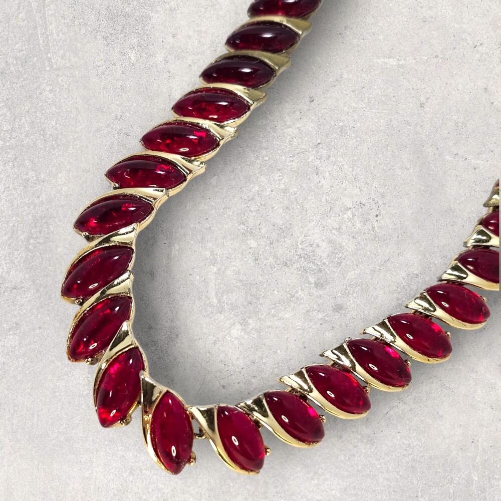 Vintage Necklace Choker Red Lucite  Cabochons Adjustable Hook Clasp Goldtone